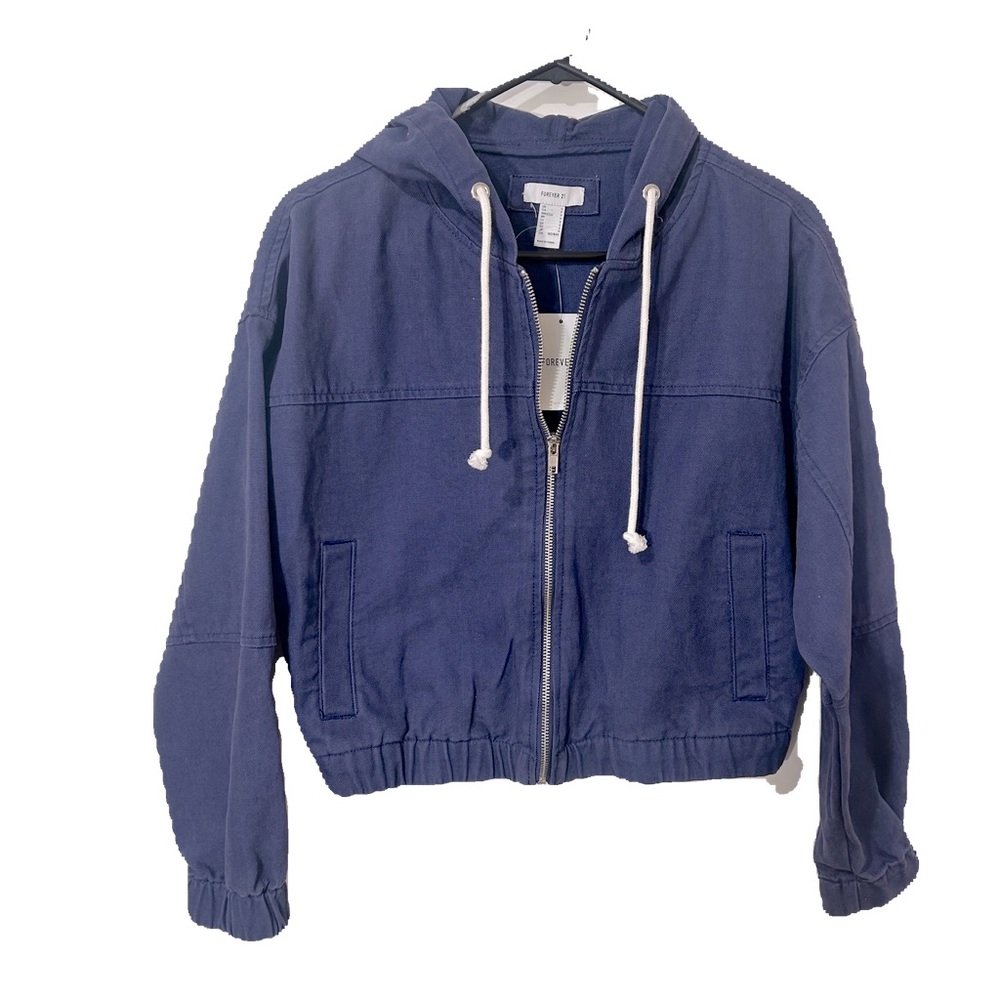 NWT FOREVER 21 CROPPED HOODED DENIM JACKET ZIPPER POCKETS DARK PURPLE SIZE SMALL